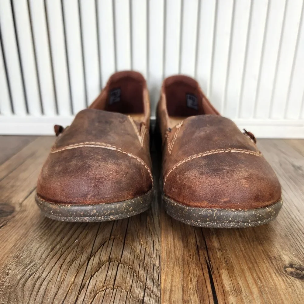 Clarks Roseville Sky Loafers Womens Size 8 Wide Mahogany Leather Slip On Shoes